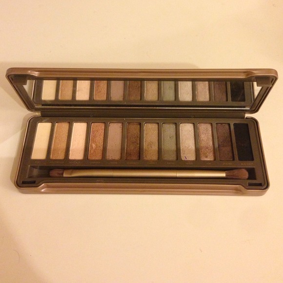 Naked 2 palette 🎀