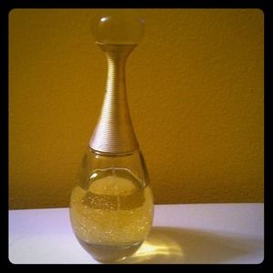 J'adore perfume with glitter!