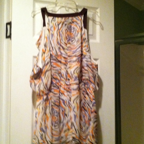 Dress - Picture 4 of 4
