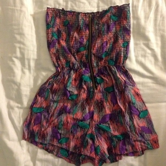 🚫SOLD🚫Colorful romper with belt! - Picture 2 of 4