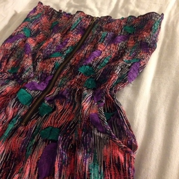 🚫SOLD🚫Colorful romper with belt! - Picture 3 of 4