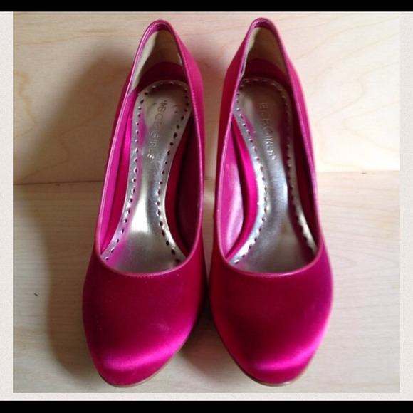 BCBG hot pink satin pumps with silver mirror heels - Picture 2 of 4