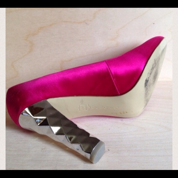 BCBG hot pink satin pumps with silver mirror heels - Picture 3 of 4