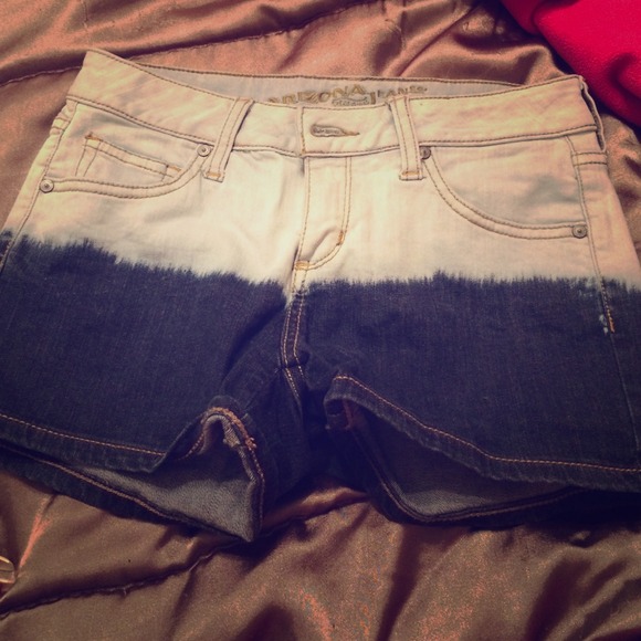 Light blue /dark blue shorts