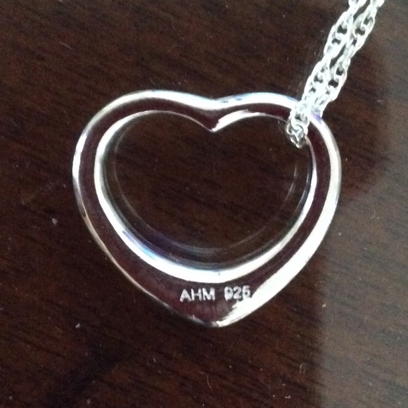 🤍 NWOT 18" Sterling Floating Heart Necklace - Picture 4 of 6