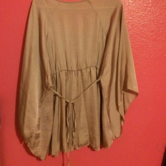 Light purple loose blouse - Picture 2 of 4