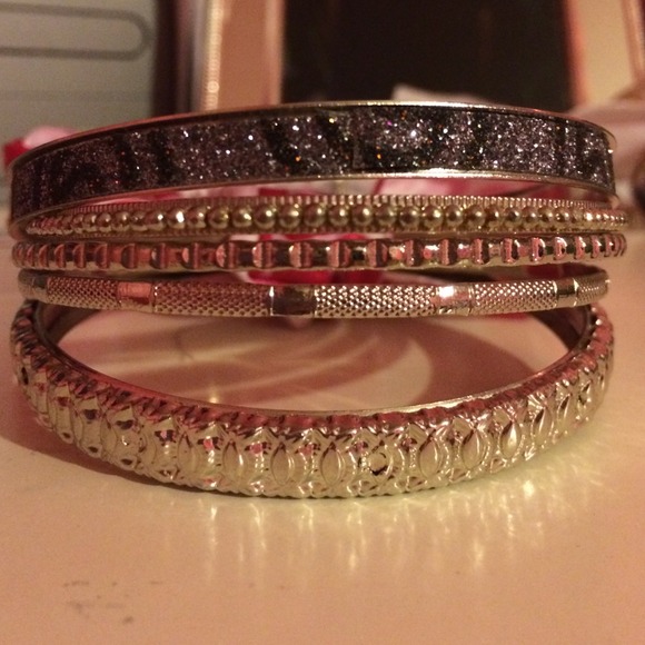 5 sparkly bangles - Picture 2 of 2