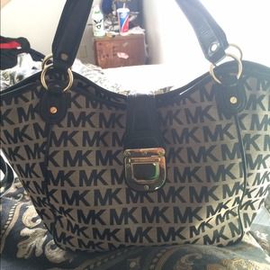 Michael Kors tote