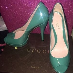 New NEVER Worn Gucci Heels PERFECT Condition