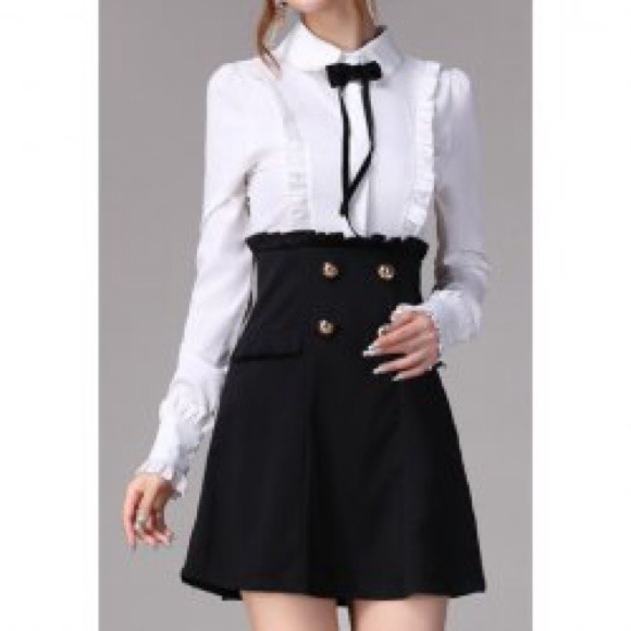 Black and white vintage collared dress