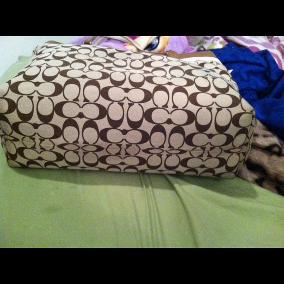 Authentic Coach bag - Picture 3 of 5