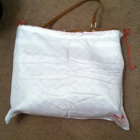 Authentic Coach bag - Picture 4 of 5