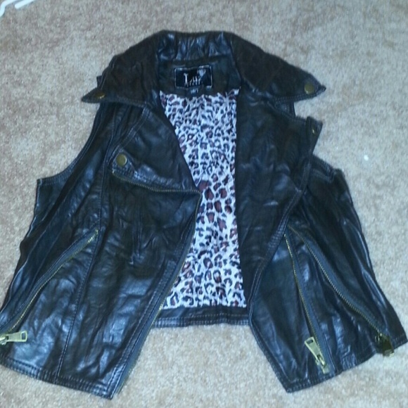 Vest jacket - Picture 2 of 2