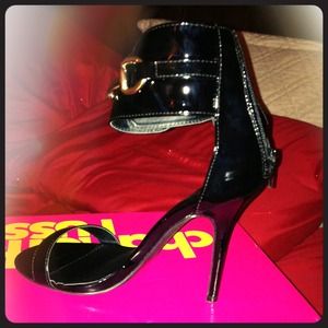 Charlotte Russe 3.5 in sandal