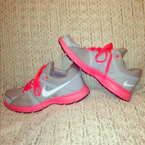 Nike Shoes - ☎️SOLD☎️💗NIKE RELENTLESS 2💗