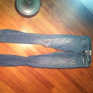 Bullhead black low-rise ripped jeans