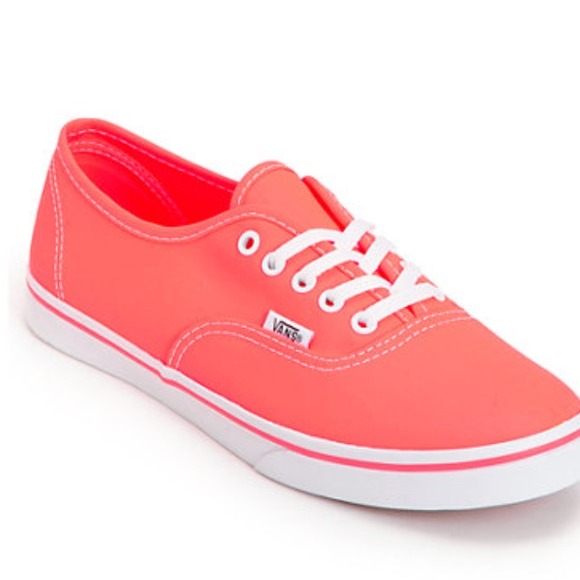 highlighter pink vans