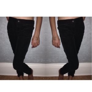 ALL BLACK GUESS JEANS⚪️⚫️