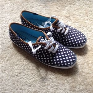 Polka dot Keds worn once size 6