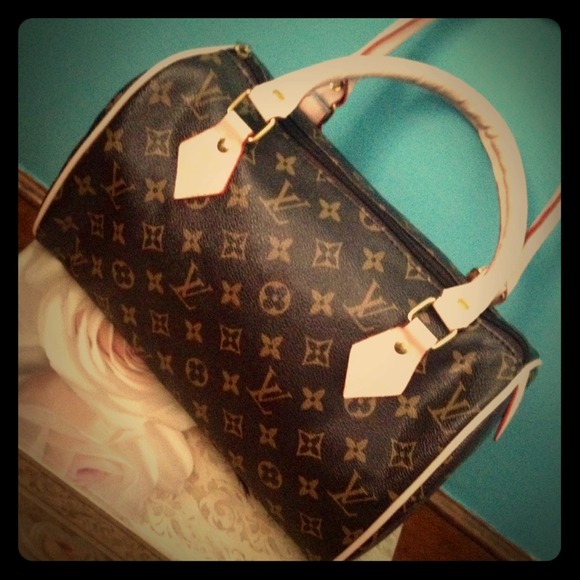 Inspired Speedy! NWOT