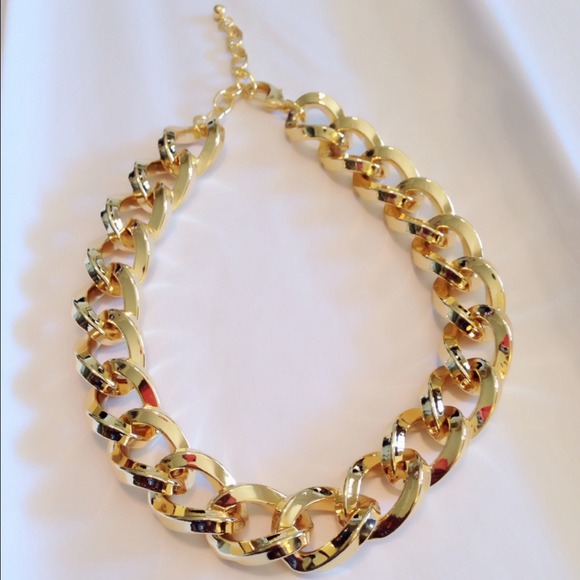 Gold chain link necklace