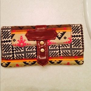 ❤️REDUCED PRICE❤️Tribal print wallet