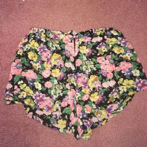 MINKPINK floral shorts XS