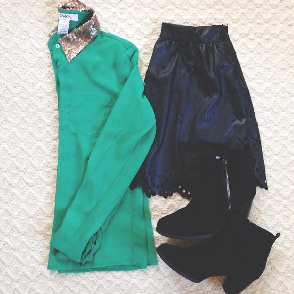 🚫BUNDLED🚫Urban Outfitters leather miniskirt - Picture 2 of 4