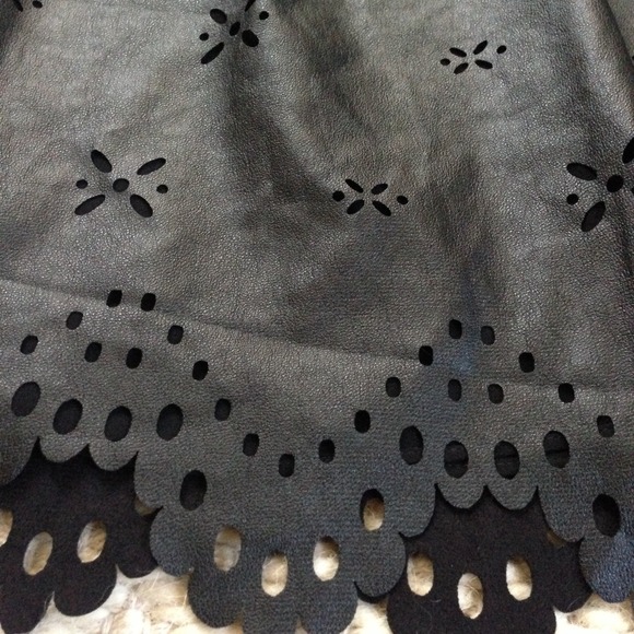 🚫BUNDLED🚫Urban Outfitters leather miniskirt - Picture 3 of 4