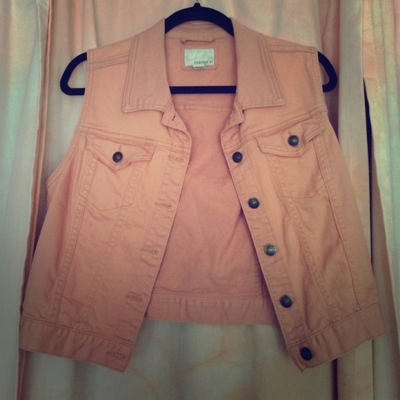 Salmon denim sleeveless vest
