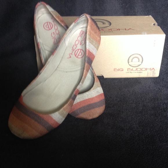 Big Buddha Shoes - Flats perfect for summer and fall!!