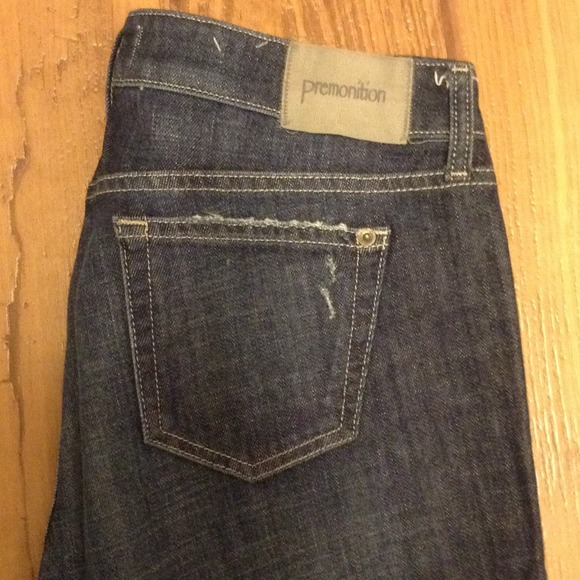 ๐๐SALE๐๐โค๏ธโค๏ธPREMONITION DISTRESSED DENIM JEANS - Picture 3 of 4
