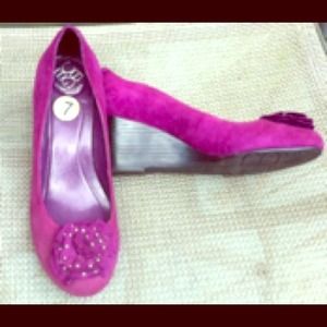 BCBGeneration plum leather upper wedge pumps