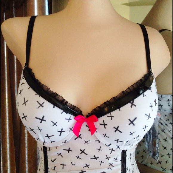 White Mesh Cross Corsert Size S NWT - Picture 2 of 4