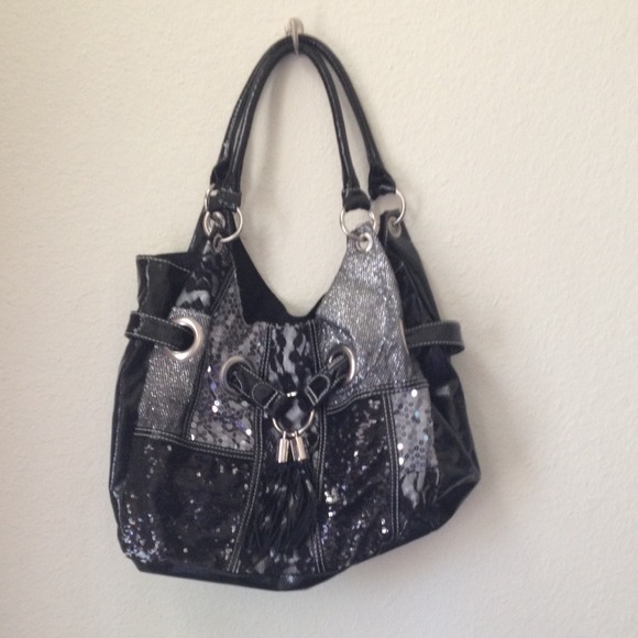 Black and silver sparkly sequined purse! - Picture 1 of 2