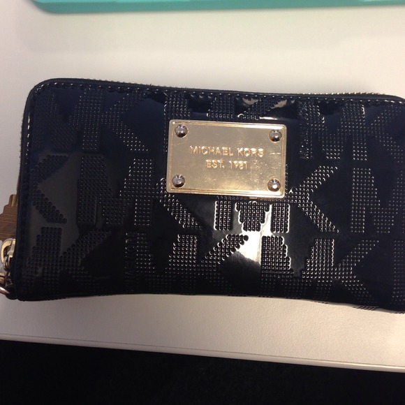Michael kors wallet / clutch