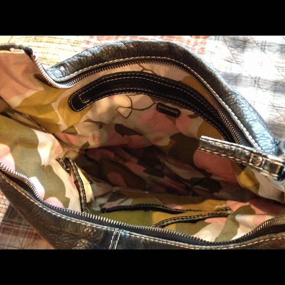 👜GUESS👜 - Picture 3 of 4