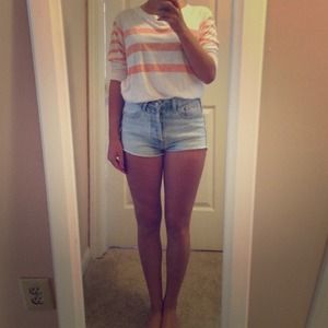 Gently worn, orange striped American Eagle top!