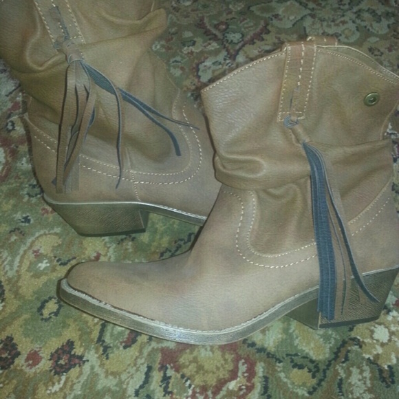 Adorable Boots!