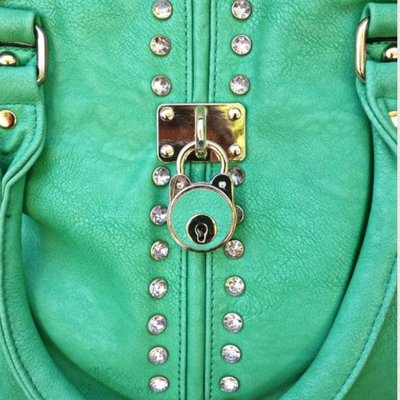 ❗️🚫SOLD IN BUNDLE❗️Seafoam Shoreline Handbag - Picture 2 of 4