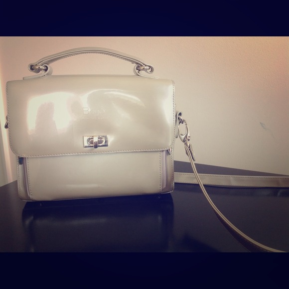 Beijo purse