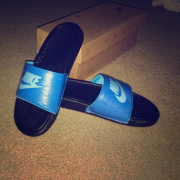 Nike slides