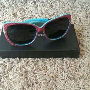 Dolce & gabbana sun glasses