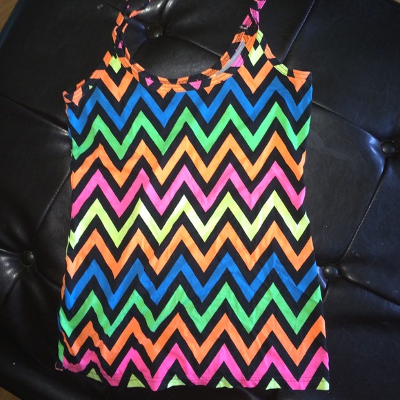 Chevron tank