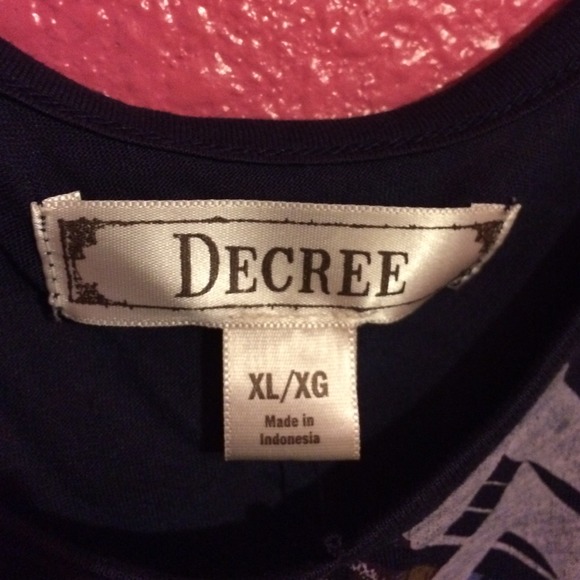 Multi-design blue open back top - Picture 2 of 3