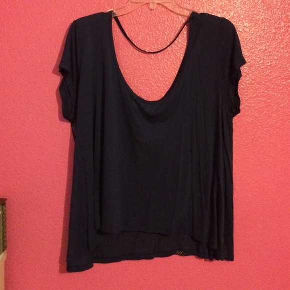 Multi-design blue open back top - Picture 3 of 3