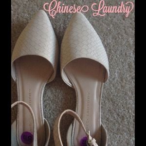 Ankle strap pointy toe flats