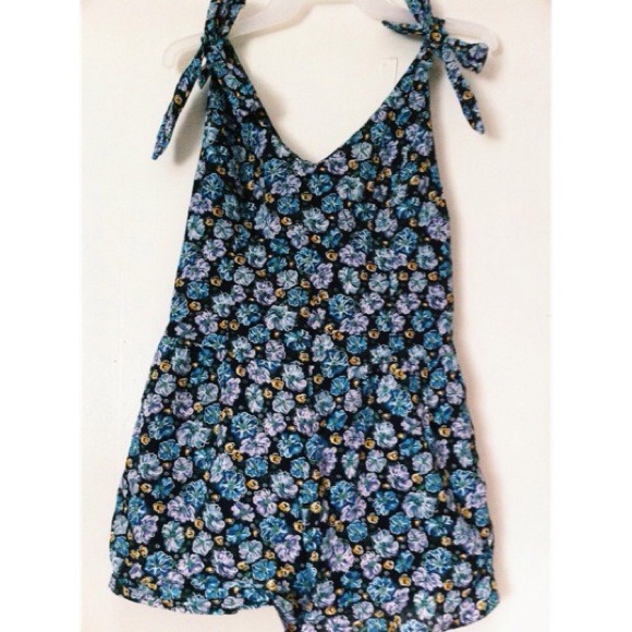 romper - Picture 1 of 2