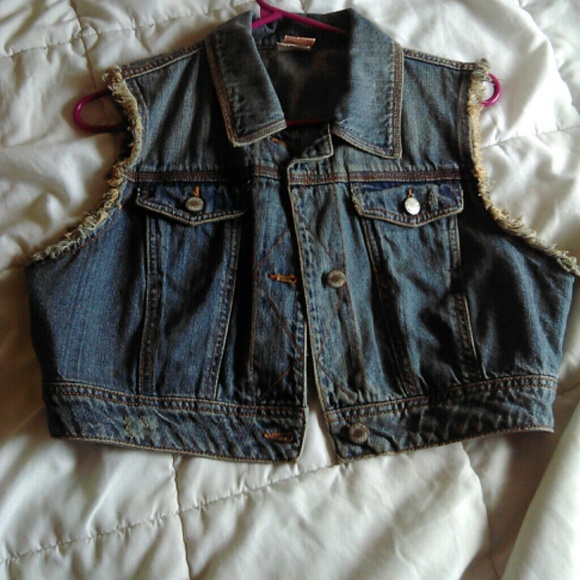 Cropped denim vest