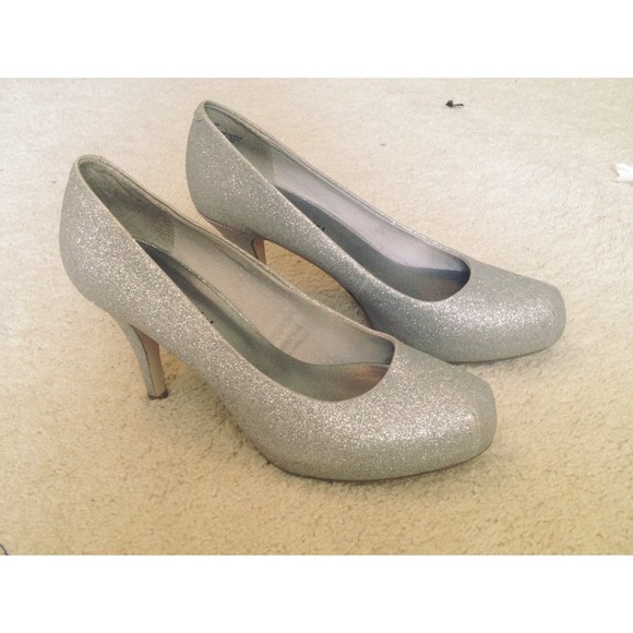 Silver sparkle heels